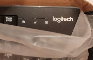 iphone xs max en ucuz: Logitech simli klaviatura - Tam ölçülü dizayn: rəqəm bloku, ox