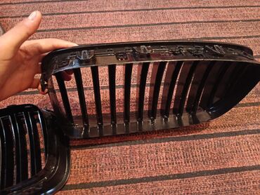 Baqajniklər: BMW ön radiator barmaqlığı (böyrək grill) komplekti - Rəng: parlaq