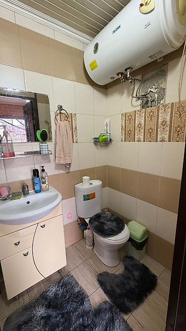 Продажа полдома: Продается пол дома 🔥🍒 📍 Адрес: ул.Мраморная (район Ошского рынка) — 10