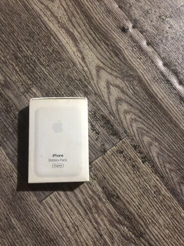 Kompüter, noutbuk və planşetlər: Powerbank Apple, 5000 mAh, İşlənmiş