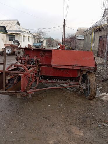 мтз сельхозтехника: Продаётся пресс подборщик Киргизия