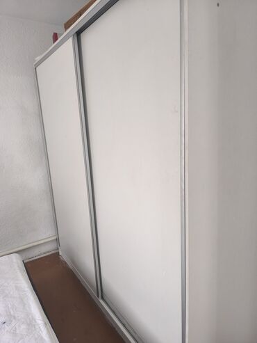 домашняя горка: Шкаф-купе с двумя раздвижными дверями 2 м - Корпус и фасады: светлые