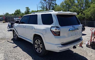 4runner: Toyota 4Runner: 2021 г., 4 л, Автомат, Бензин, Внедорожник — 3