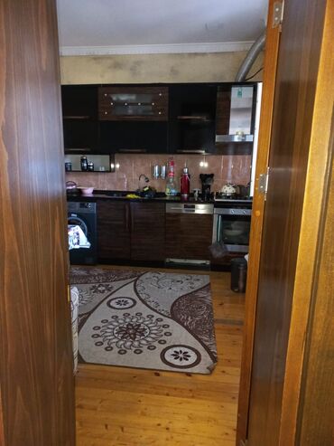 Uzunmüddətli kirayə evlər: 150 kv. m, 5 otaqlı, Kombi, Qaz, İşıq -da lalafo.az — 10 Uzunmüddətli kirayə evlər: 150 kv. m, 5 otaqlı, Kombi, Qaz, İşıq — 10