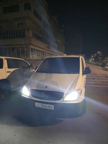 купить тягач из европы: Mercedes-Benz Vito: 2004 г., 2.2 л, Автомат, Дизель, Фургон