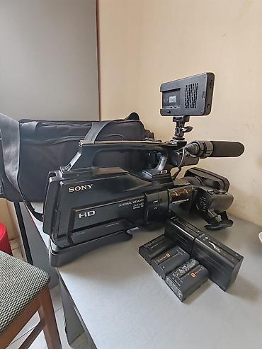 krosnu aparatı hd: Sony HDV video kamera, bir neçə batareya və qoruyucu çanta ilə təklif — 8
