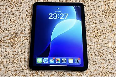 15 pro бу: Arxasinda ciziq yoxdur 89pil - 8.3" Liquid Retina ekran, True Tone və — 2