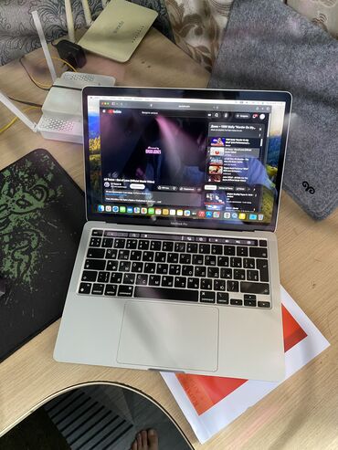 зарядник на макбук: Ультрабук, Apple, 16 ГБ ОЗУ, Apple M1, 13.3 ", Б/у, Для несложных задач, память NVMe SSD