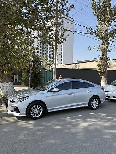 kia bongo 2020: Hyundai Sonata: 2021 г., 2 л, Автомат, Газ, Седан — 2