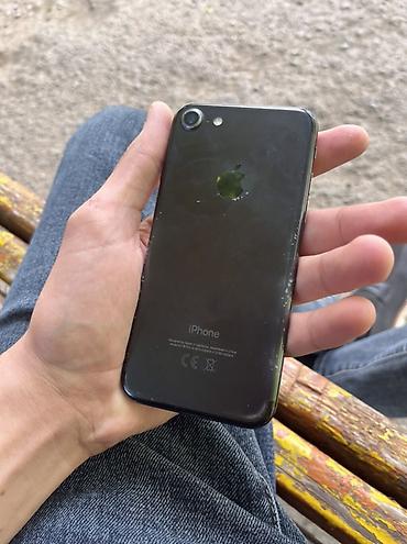 Apple iPhone: IPhone 7, 32 GB, Jet Black, Barmaq izi — 2