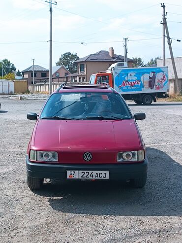 б3 уневерсал: Volkswagen Passat: 1990 г., 1.8 л, Механика, Бензин, Универсал