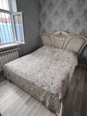 Yataq otağı dəstləri: İkinəfərlik çarpayı, Termo, 2 tumba, İşlənmiş
