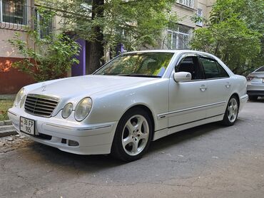 мерседес в аварийном состоянии: Mercedes-Benz E-Class: 2000 г., 3.2 л, Автомат, Бензин, Седан