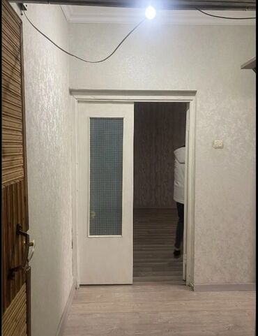 сниму квартиру в караколе на длительный срок: 1 комната, Собственник, С мебелью частично