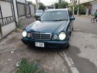 задняя крышка санта фе 2023: Mercedes-Benz E-Class: 1999 г., 2 л, Механика, Газ, Седан