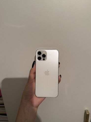 Apple iPhone: IPhone 12 Pro, Б/у, 256 ГБ, White Titanium, Зарядное устройство, 78 %