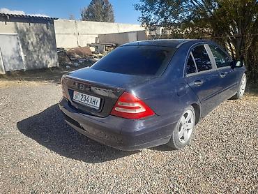сешка зеленый: Mercedes-Benz C-Class: 2002 г., 2 л, Автомат, Бензин, Седан — 4