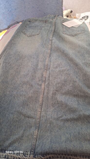 önü qısa ətəklər: Denim ətək - Material: klassik mavi kot (jeans), orta qalınlıqda. -