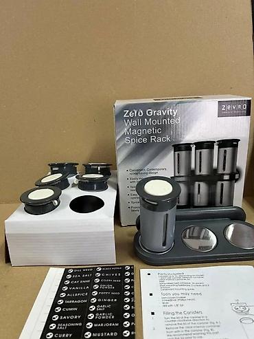 Ostala kuhinjska oprema: Zidni stalak za začine sa 6 dozera - Set sadrži zidni nosač i 6 — 7