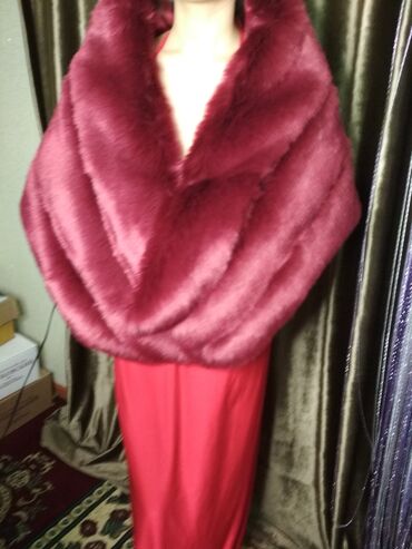 Утепленные жилеты: Накидки из искусственного меха — 7