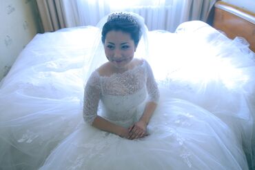 свадебный венок в Кыргызстан | НОВОГОДНИЕ ВЕНКИ, КОМПОЗИЦИИ: Сдаю в аренду свадебное платье. В хорошем состоянии. Сшитое на заказ