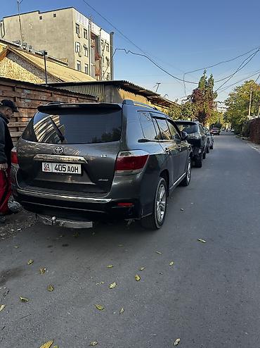 in car: Toyota Highlander: 2013 г., 3.5 л, Автомат, Бензин, Кроссовер — 1