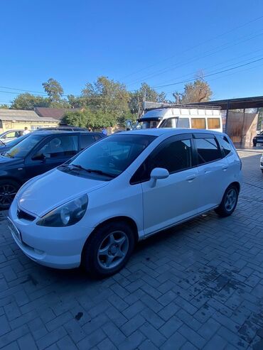 Honda: Honda Fit: 2003 г., 1.3 л, Вариатор, Бензин