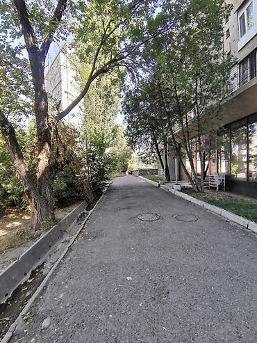 заря базар аренда: 🏢 Сдаётся коммерческое помещение — 175 м². 📍 7-й микрорайон, рядом со — 7