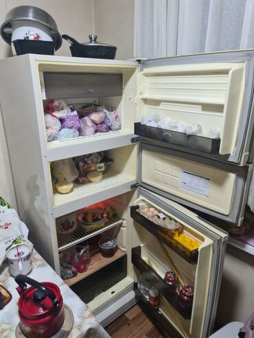 холодильник для кухни: Муздаткыч Колдонулган, Үч камералуу, 60 * 170 *