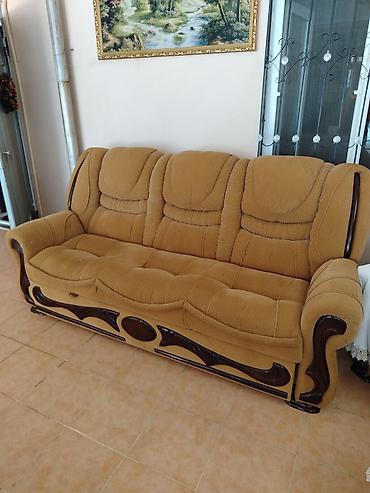 Klassik üslubda 3+1+1 yumşaq mebel dəsti - Tərkib: 3 nəfərlik divan