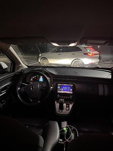byd e1: Roewe : 2019 г., 0.1 л, Робот, Электромобиль, Кроссовер — 6