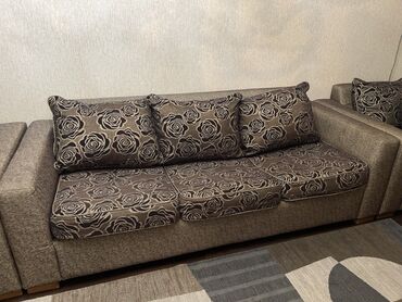 гостиница палитех: Продаю диван с креслом в хорошем состоянии, раскладной