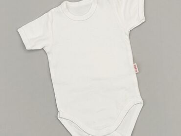 białe body niemowlęce: Body, 3-6 m, 
stan - Bardzo dobry