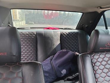 sprinter satisi: Mercedes-Benz sedan - Korpus: 4 qapılı sedan, rəngi tünd — 4