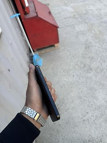 iphone 15 yeni: IPhone 15, Qara — 3