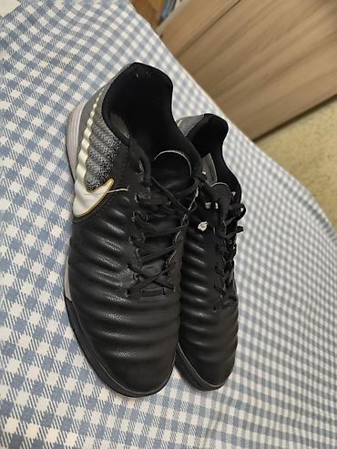 минифутбол: 43-42 размер Футбольные бутсы/сороконожки Nike (TF) для игры на — 1