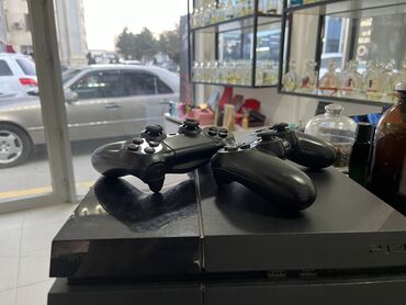 playstation azərbaycan: Playstation 4 512Gb yaddas.2 orginal pult.hec bir problemi yoxdur