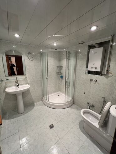 Uzunmüddətli kirayə mənzillər: Yasamal rayonunda Şarifzada küçasinda beşmartabali daş evin birinci -da lalafo.az — 11 Uzunmüddətli kirayə mənzillər: Yasamal rayonunda Şarifzada küçasinda beşmartabali daş evin birinci — 11