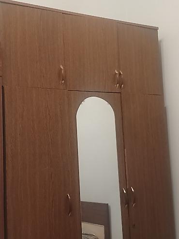 2el dolablar: 2 ci əl Dolab satilir . 3 qapilihundurluk. 2m 15 sm, en 1.17 — 1