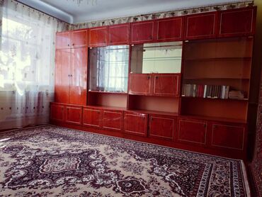 стенку в зал гостиную: Стенка СССР. Состояние отличное.Ширина 4 м, высота 2.20 м