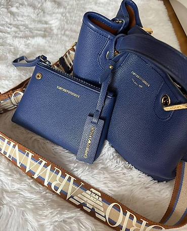 Aksesuarlar: Dəbli və rahat Emporio Armani MyEA Bag çantası satılır. Şık tünd-göy — 3