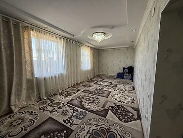 Продажа коттеджей и домов: Продаётся частный дом с большим крытым двором и отдельными — 5