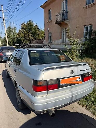 авто в киргизии продажа: Volkswagen Vento: 1996 г., Механика, Седан — 4