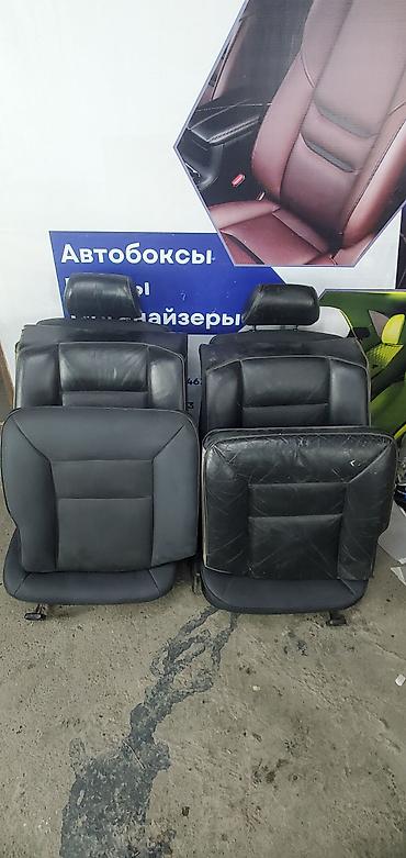 сидение на гигант: Пара передних автомобильных сидений (водительское и пассажирское) - — 2