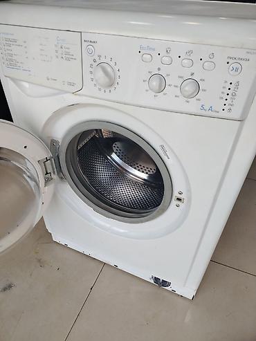 kohnə masin: Indesit önyükləməli paltaryuyan maşın - Yükleme həcmi: 5 kq - Enerji — 1