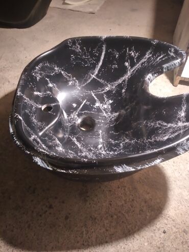 Salon, tibbi mebel dəsti: Gözəllik salonu üçün mebel dəsti Tərkib: - Saç yuma stolu: qara — 44