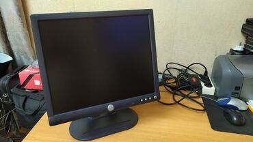 Monitorlar: DELL LCD COLOR MONİTOR Model: E173FPb 17-düym ekrandır. Əla işləyir