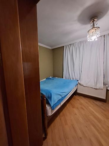 Квартиры: Seherin merkezi. Elmler metrosunun duz cixisinda,H.Cavid — 6