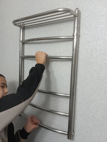 сушилка для белья в ванной: Полотенцесушитель (водяной), нержавеющая сталь - Тип: водяной