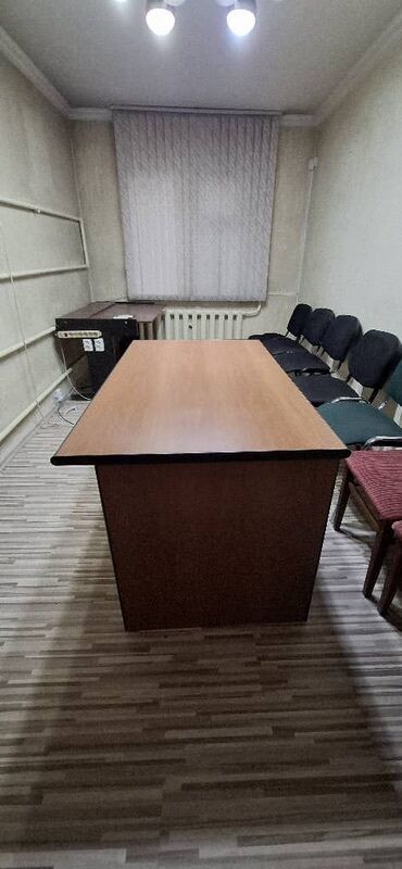 доски для офиса: Срочно продается офисный стол! В ХОРОШЕМ СОСТОЯНИИ 5000 СОМ ЕСТЬ ТОРГ